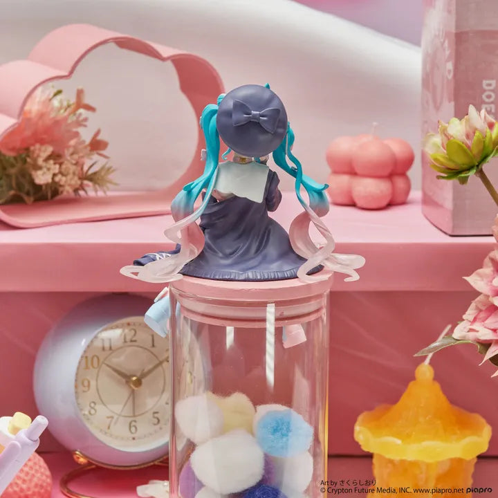 FuRyu Hatsune Miku Noodler Stopper Figure - Sailor Suit in Love -