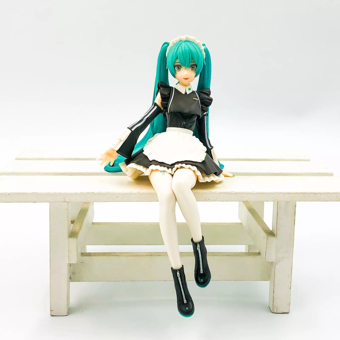 FuRyu Hatsune Miku Noodle Stopper Figure - Sporty Maid ver.