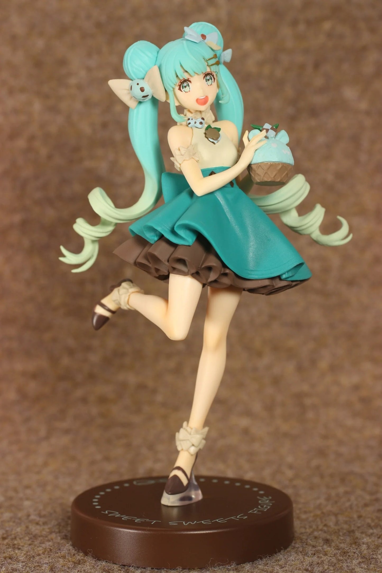 FuRyu Hatsune Miku SweetSweets Series Figure - Choco Mint -