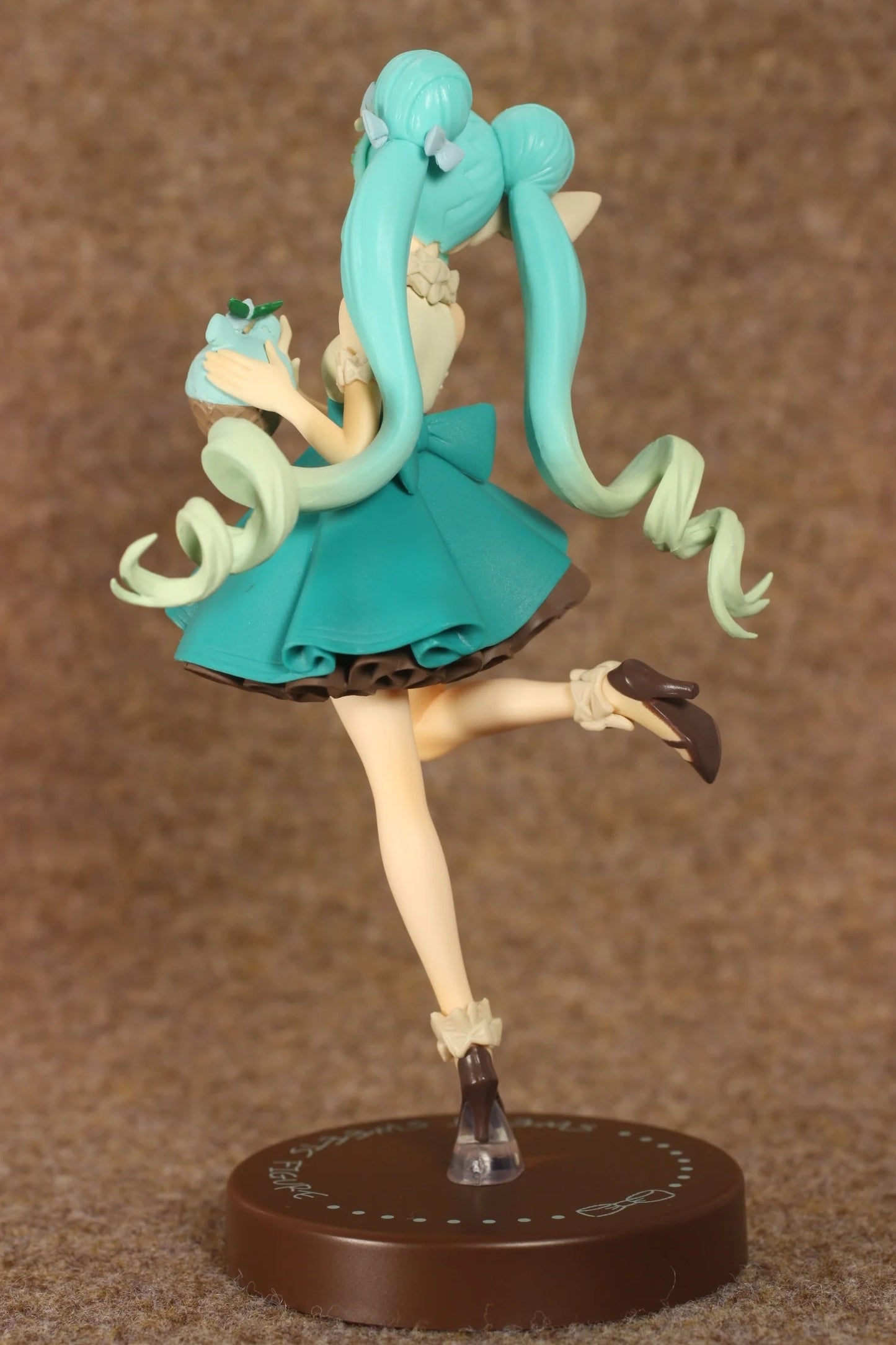 FuRyu Hatsune Miku SweetSweets Series Figure - Choco Mint -