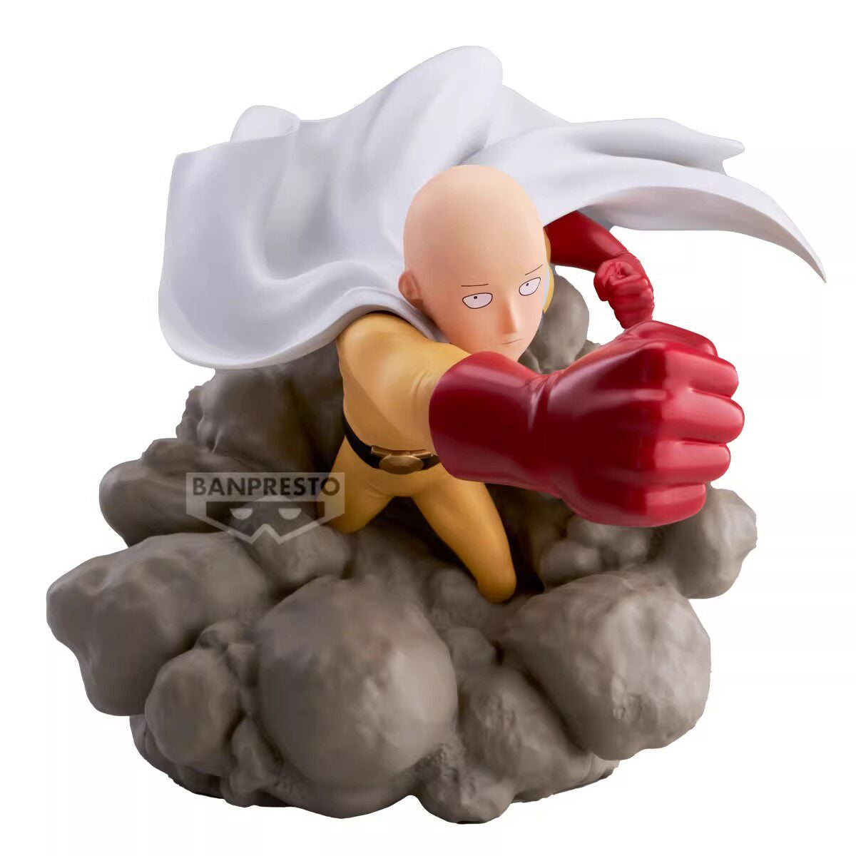 Banpresto One Punch Man Saitama Flying Punch Figure