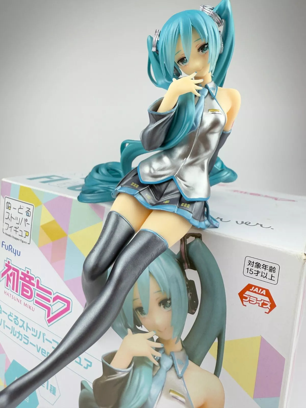 Hatsune Miku - Noodle Stopper Figure - Pearl Color Ver. | FuRyu Official Licensed Collectible