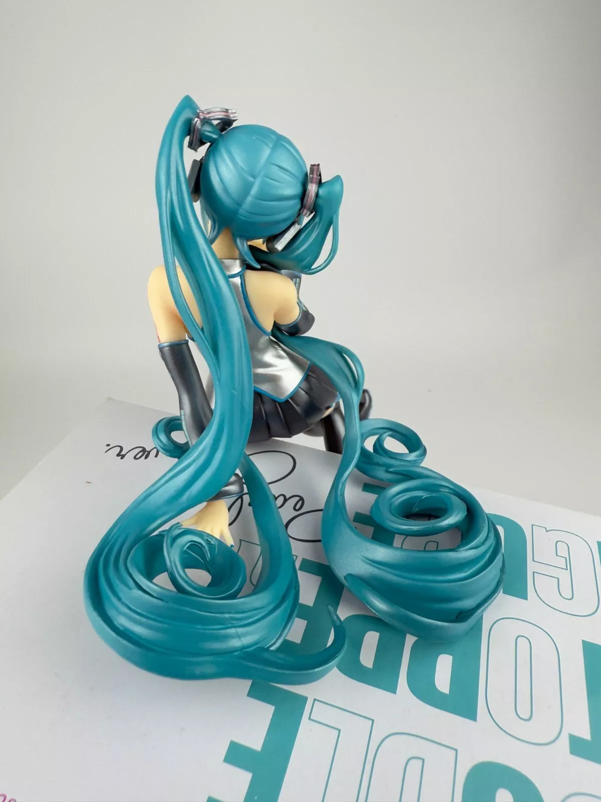 Hatsune Miku - Noodle Stopper Figure - Pearl Color Ver. | FuRyu Official Licensed Collectible