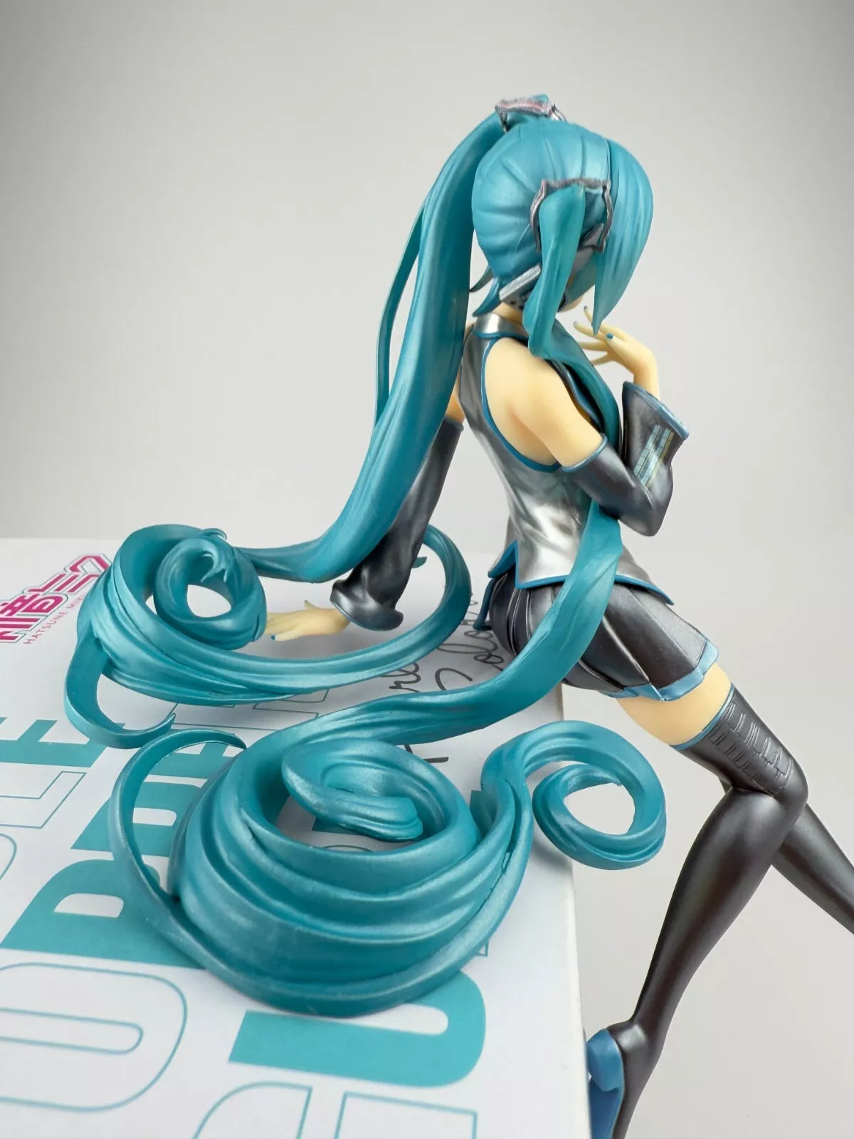Hatsune Miku - Noodle Stopper Figure - Pearl Color Ver. | FuRyu Official Licensed Collectible