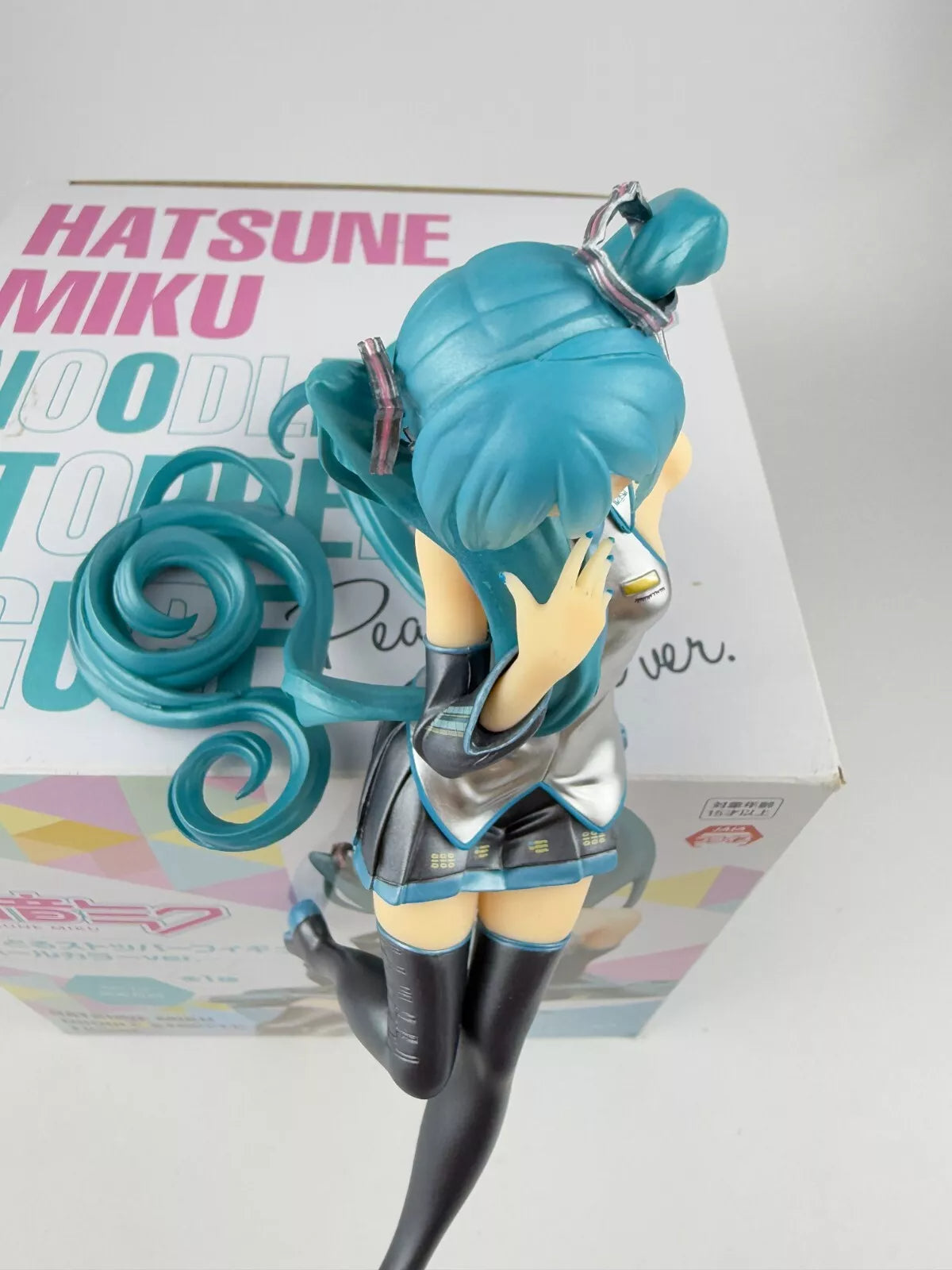 Hatsune Miku - Noodle Stopper Figure - Pearl Color Ver. | FuRyu Official Licensed Collectible